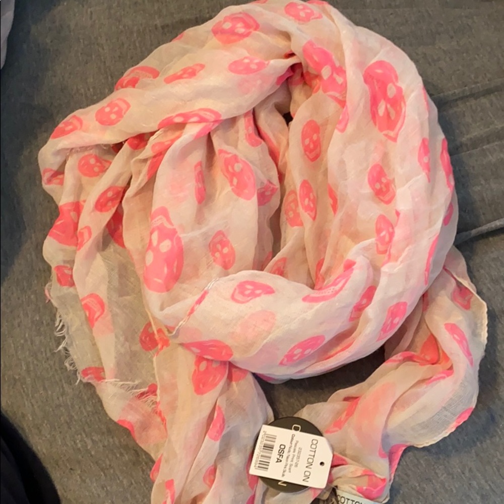Pink skull scarf